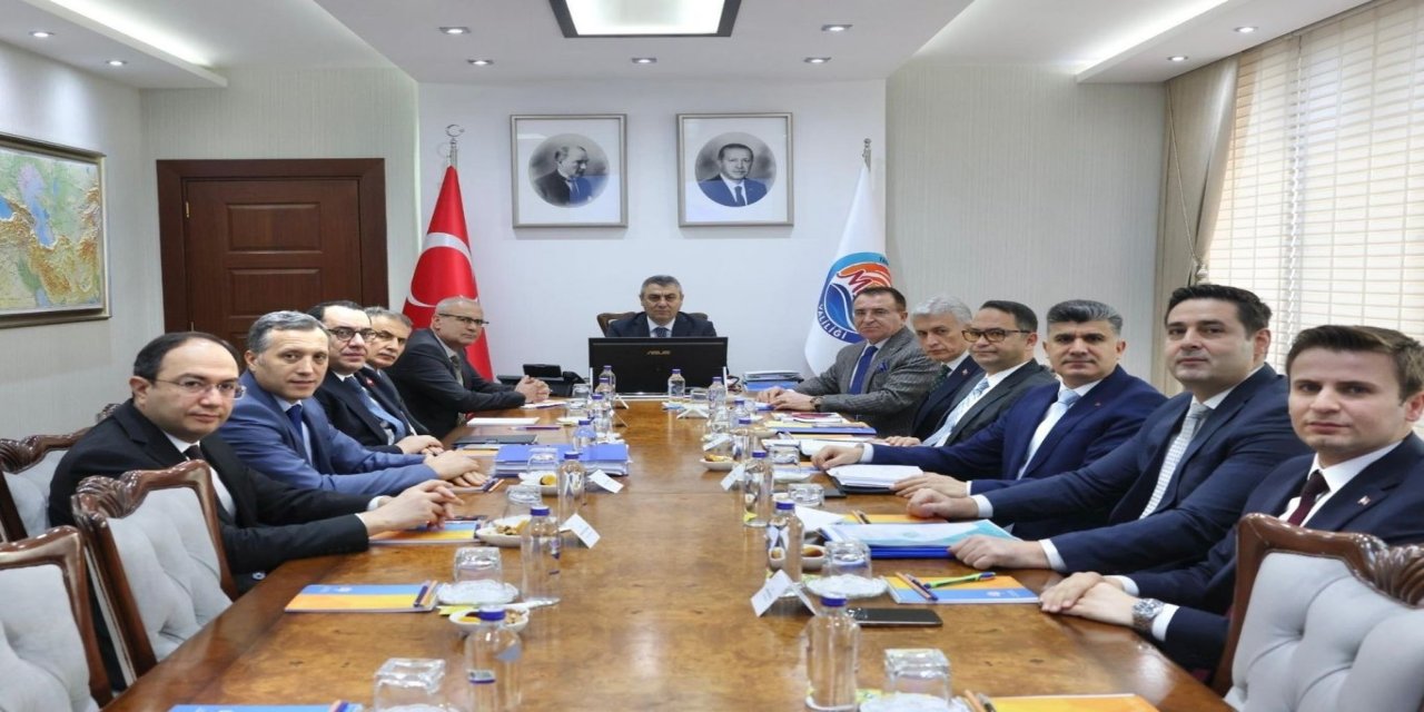 Mersin’de hizmet ve yatırımlar koordinasyon toplantısında ele alındı