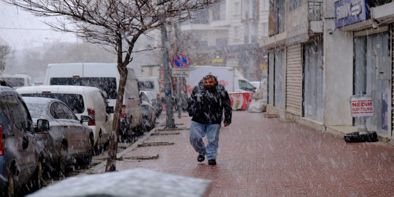 Van’da kar yağışı etkili oldu