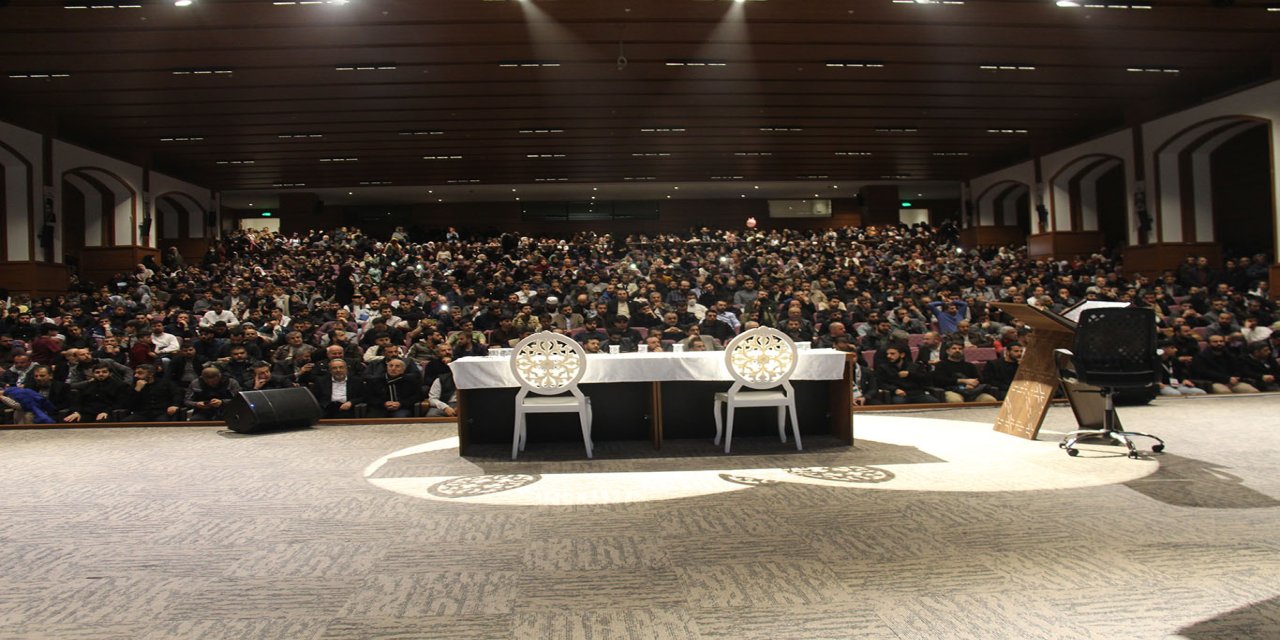 Diyarbakır’da "Şehitler Gecesi Gazze Şahitliği" programı düzenlendi