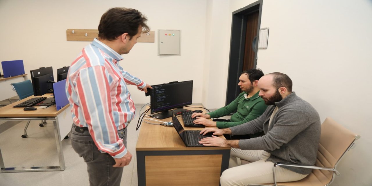 Bursa'da endüstriyel arızaları gerçekleşmeden bildiren yapay zeka geliştiriliyor