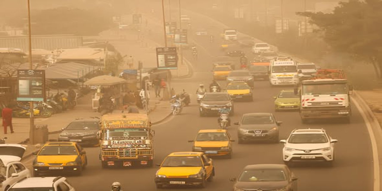 Senegal Sahra Tozu'nun etkisi altında