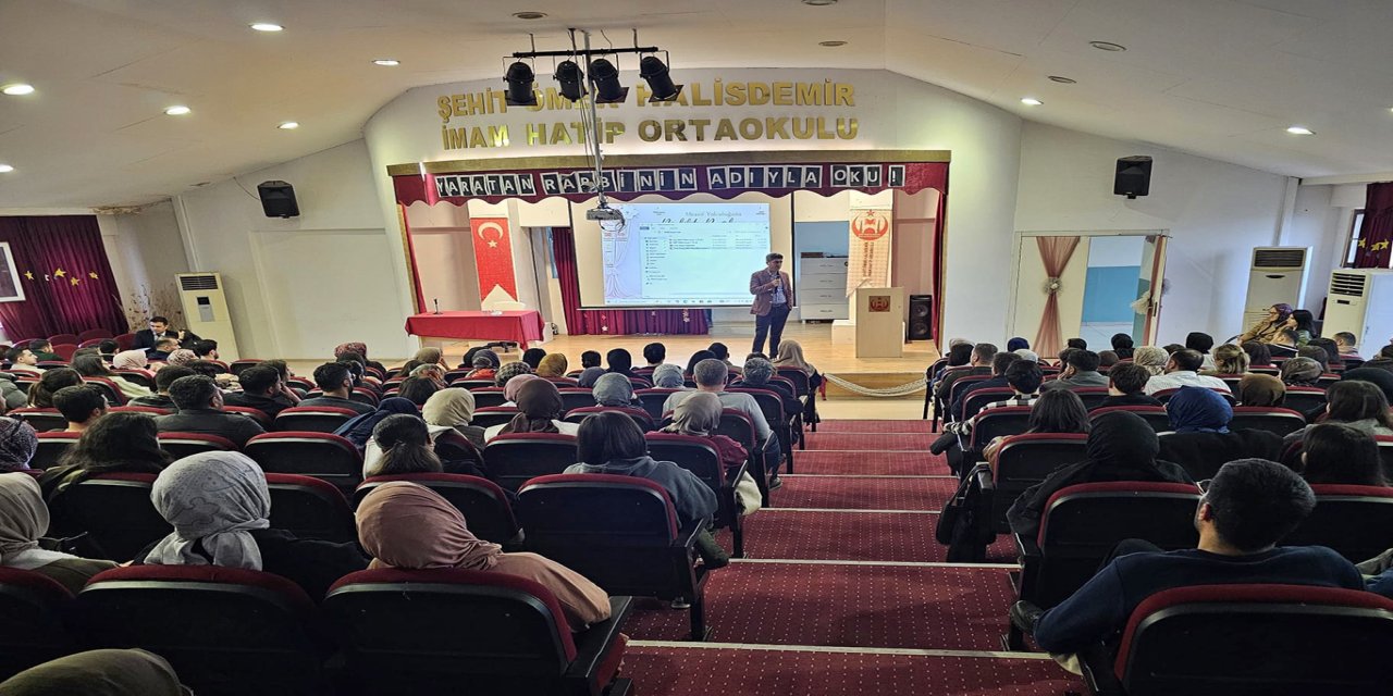 Cizre’de aday öğretmenler maarif modeliyle tanıştı