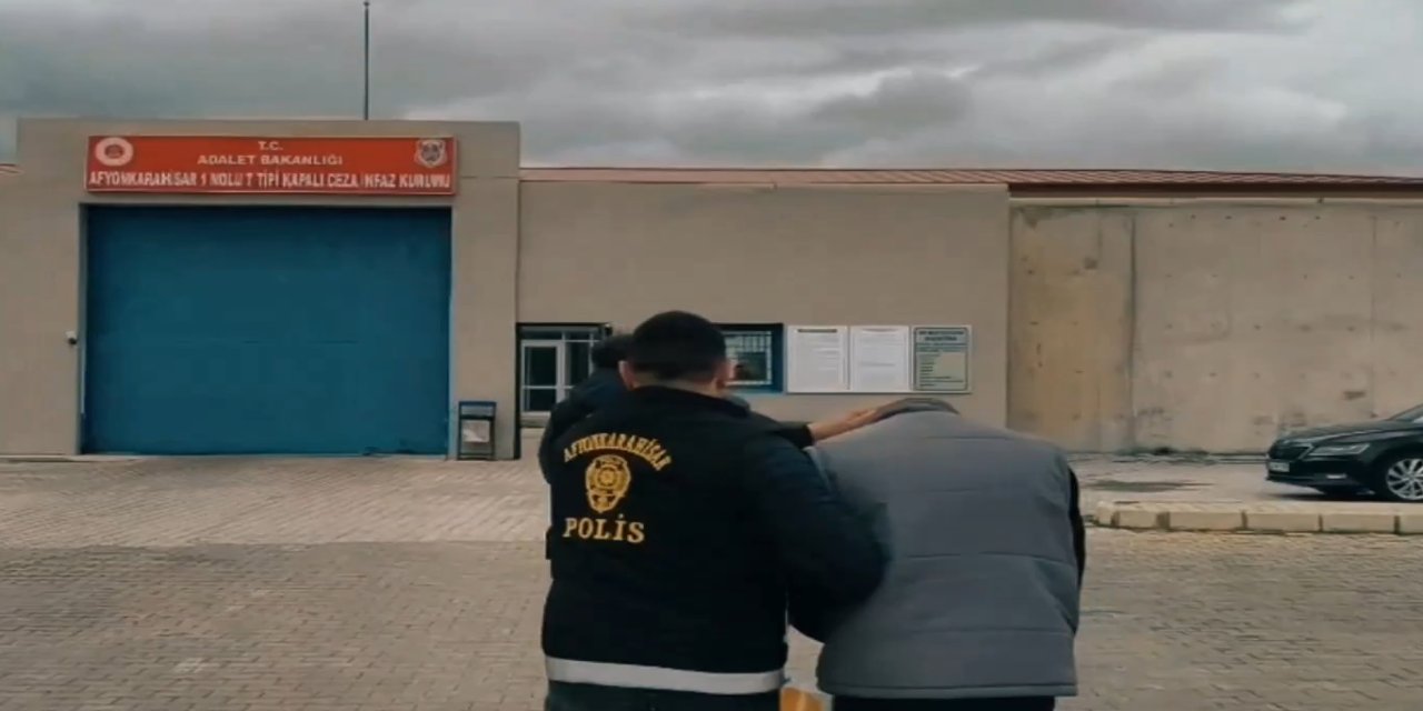 Afyonkarahisar’da 4 kişiyi 4,8 milyon lira dolandıran iki şüpheli tutuklandı