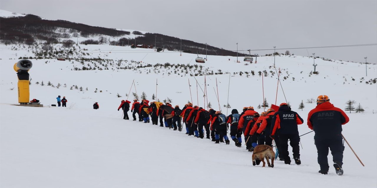 Sivas’ta çığda arama kurtarma tatbikatı gerçekleştirildi