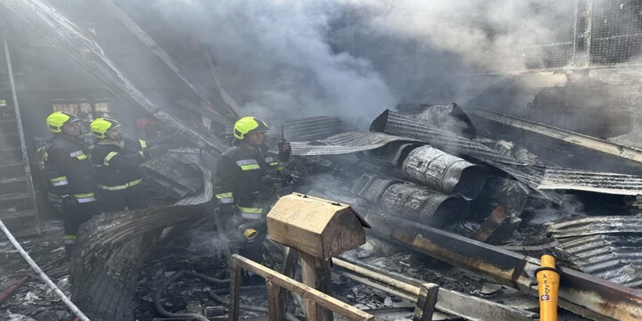 İran'da askeri helikopter pazara düştü: 4 ölü