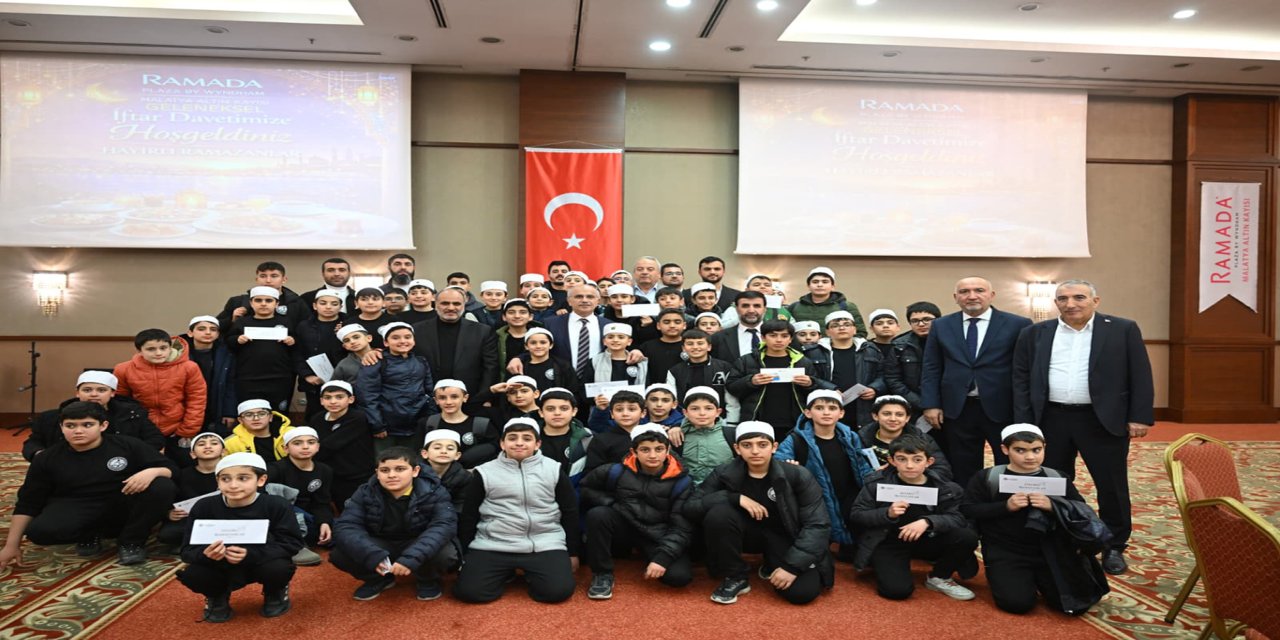 Büyükşehir Belediye Başkan Er: Camilerimizi külliye anlayışıyla inşa ediyoruz