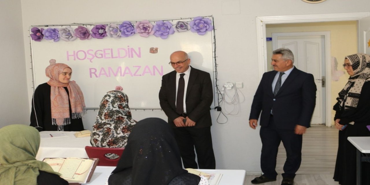 Mersin İl Müftüsü Topal Kur’an kurslarını ziyaret etti