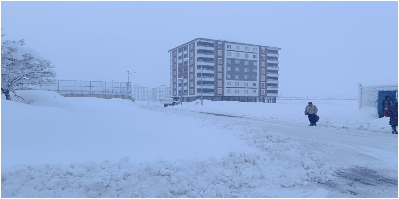 Bitlis’te hayat durdu, 304 köy yolu ulaşıma kapandı