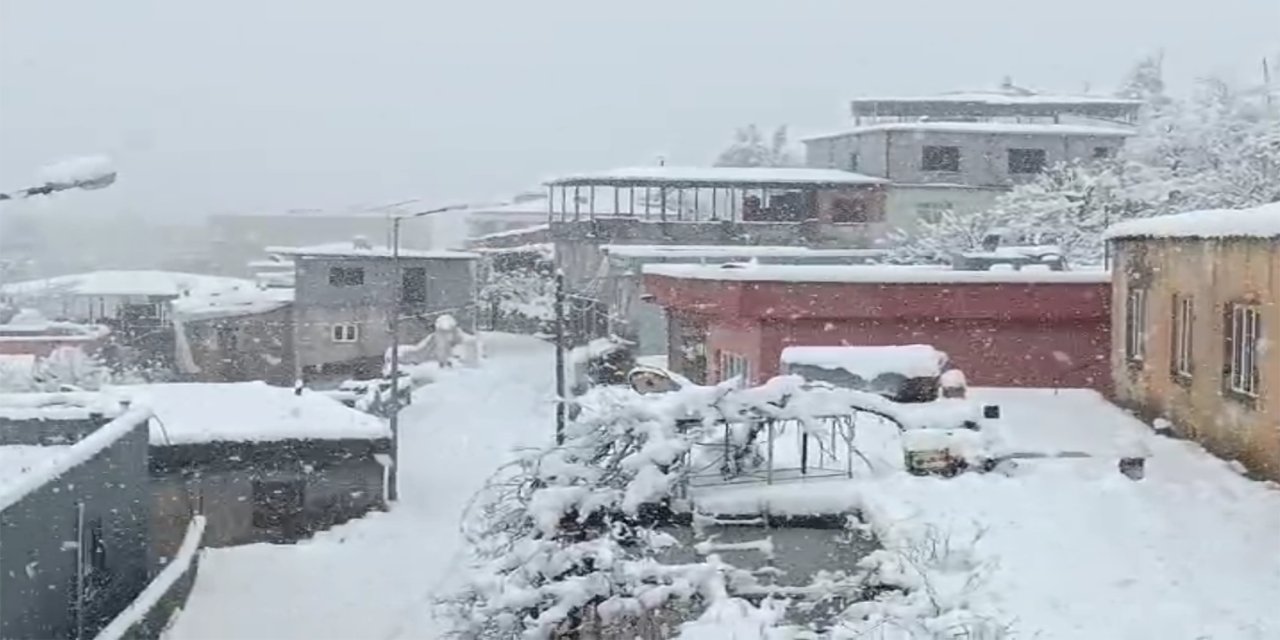 Batman'ın ilçelerinde kar etkili oluyor