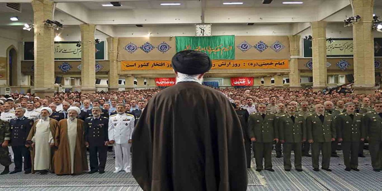 İran ordusu: Şehit Hamaney'in yolunu sürdüreceğiz, bu suç cevapsız kalmayacak