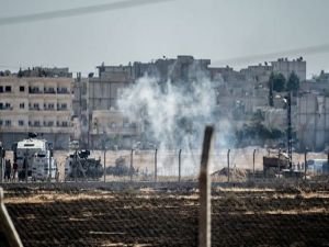 Sınırda olay çıktı! Türkiye'ye taş attılar