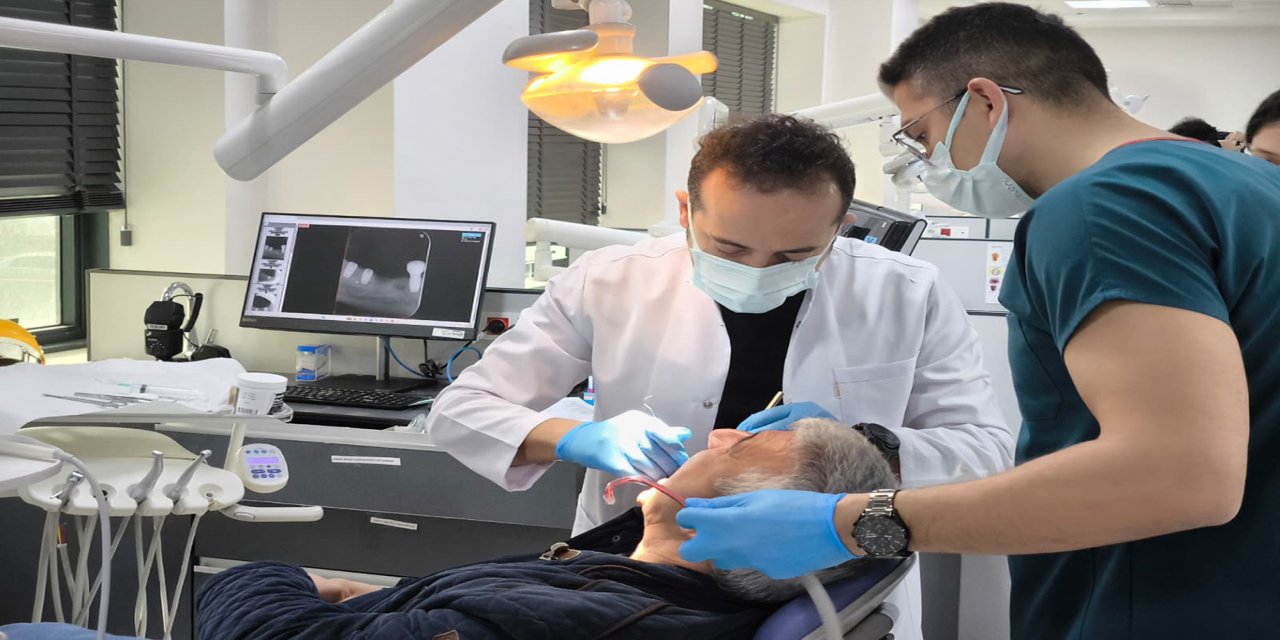 Dr. Öğretim Üyesi Kırmızıgül: Diş kaybı sonrası implant gecikirse tedavi zorlaşıyor