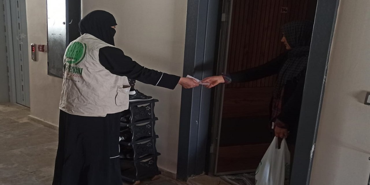 Umut Kervanı’ndan Erciş’te ihtiyaç sahiplerine nakdi yardım