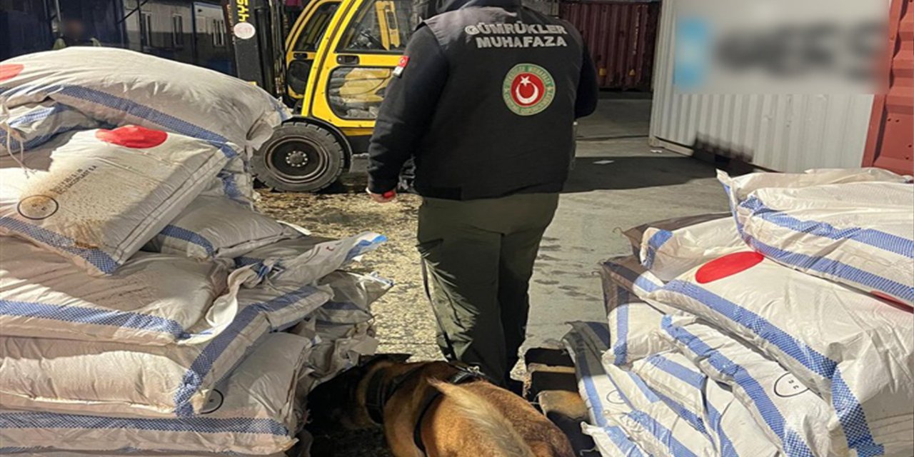 Kapıkule’de 1 ton 413 kilo esrar ele geçirildi