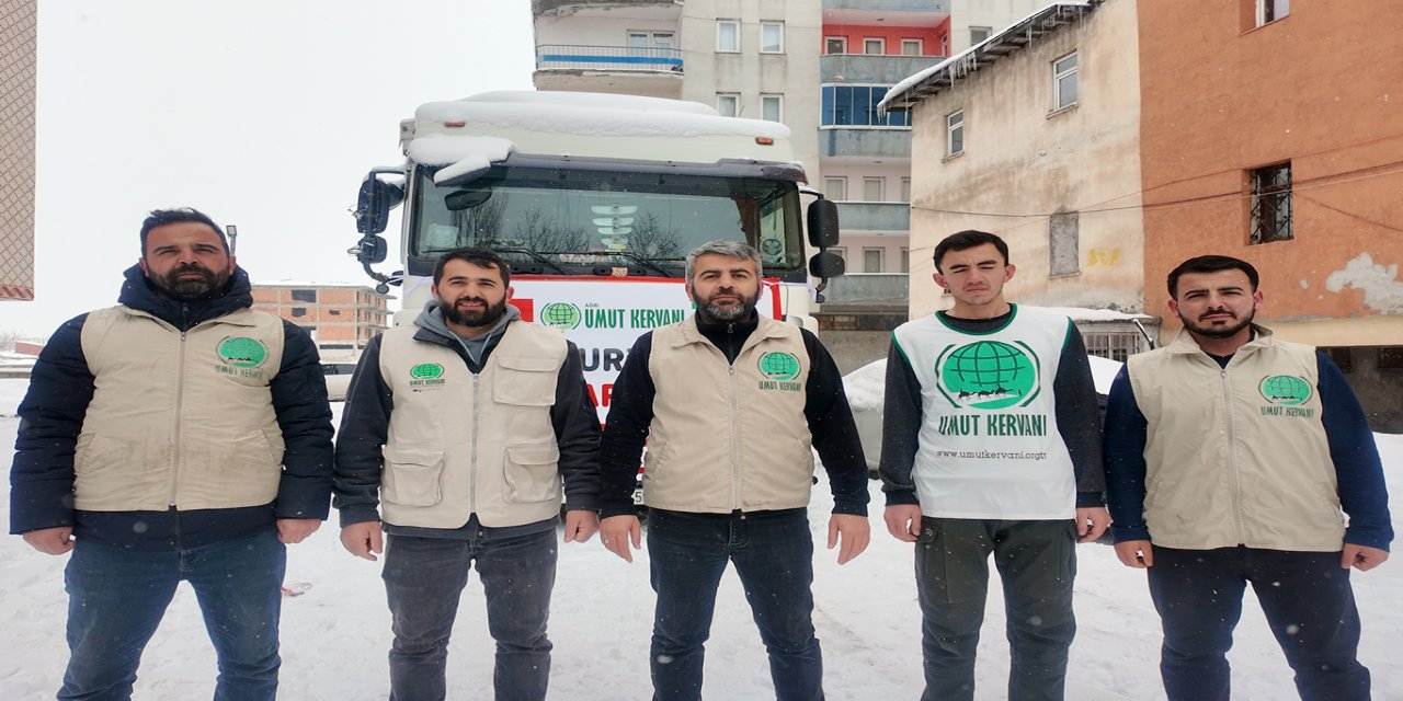 Umut Kervanından Suriye’ye şefkat köprüsü, yardım tırı Ağrı’dan yola çıktı