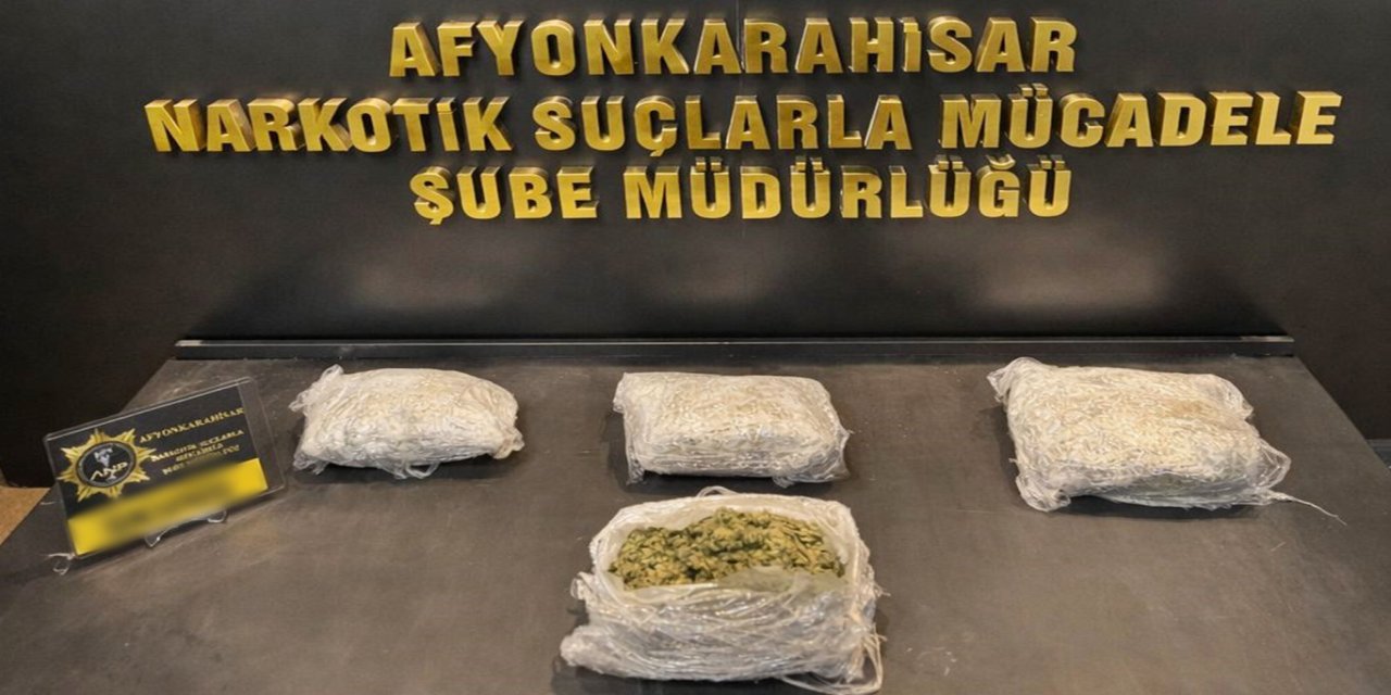 Afyonkarahisar’da araçta uyuşturucu ele geçirildi