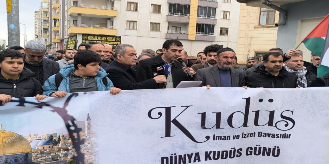 Mardin’in Midyat ilçesinde Dünya Kudüs Günü dolayısıyla basın açıklaması düzenlendi