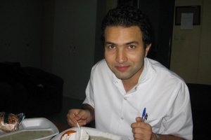 Yazı İşleri Müdürü, Başhekimi darp etti