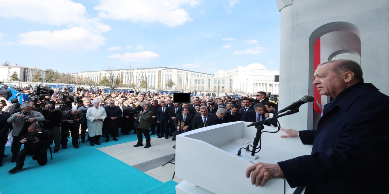 Cumhurbaşkanı Erdoğan: Şehirler camiler etrafında şekillenir