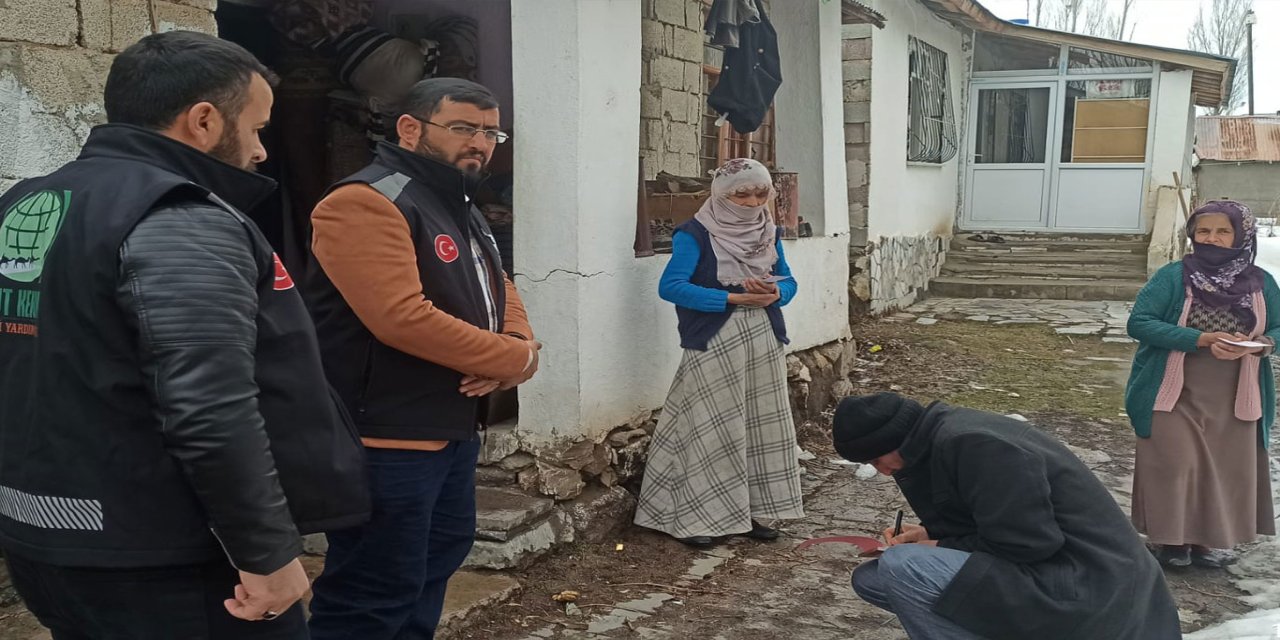 Umut Kervanı Van’da yüzleri güldürdü