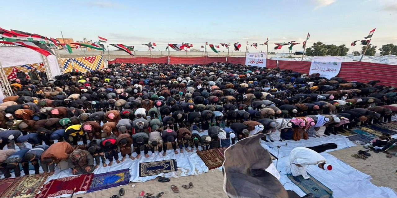 Gazze'de enkaz ve çadırların arasında bayram tekbirleri yankılandı