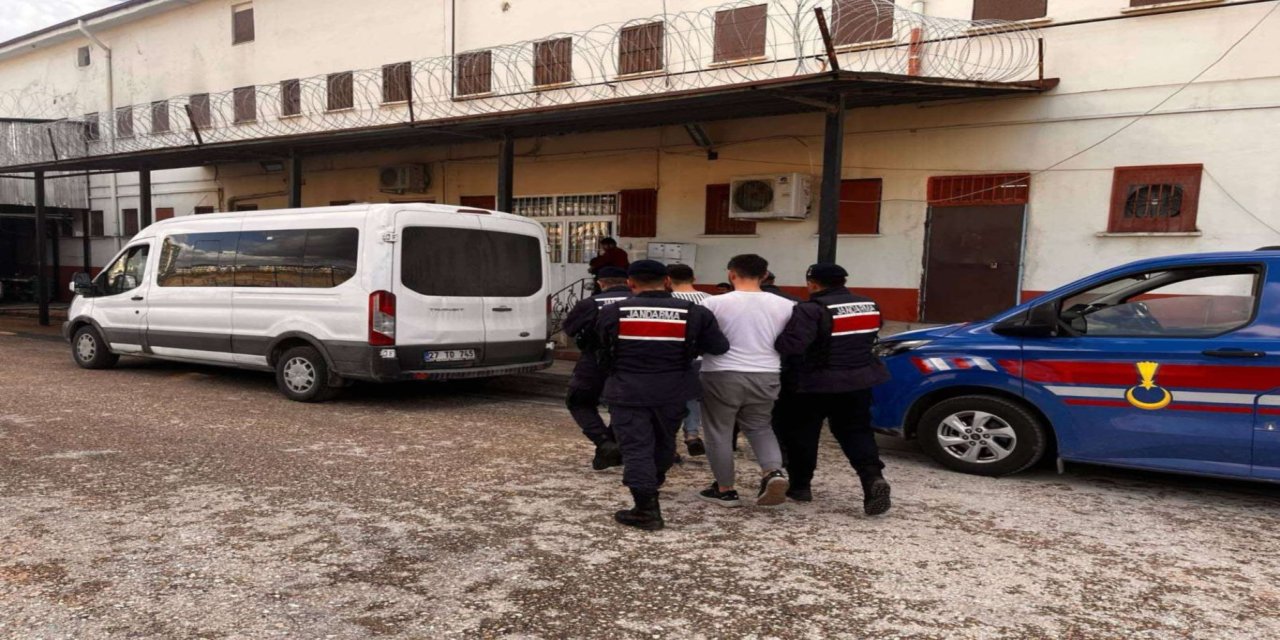 Gaziantep'te kesinleşmiş hapis cezası bulunan 2 şahıs yakalandı
