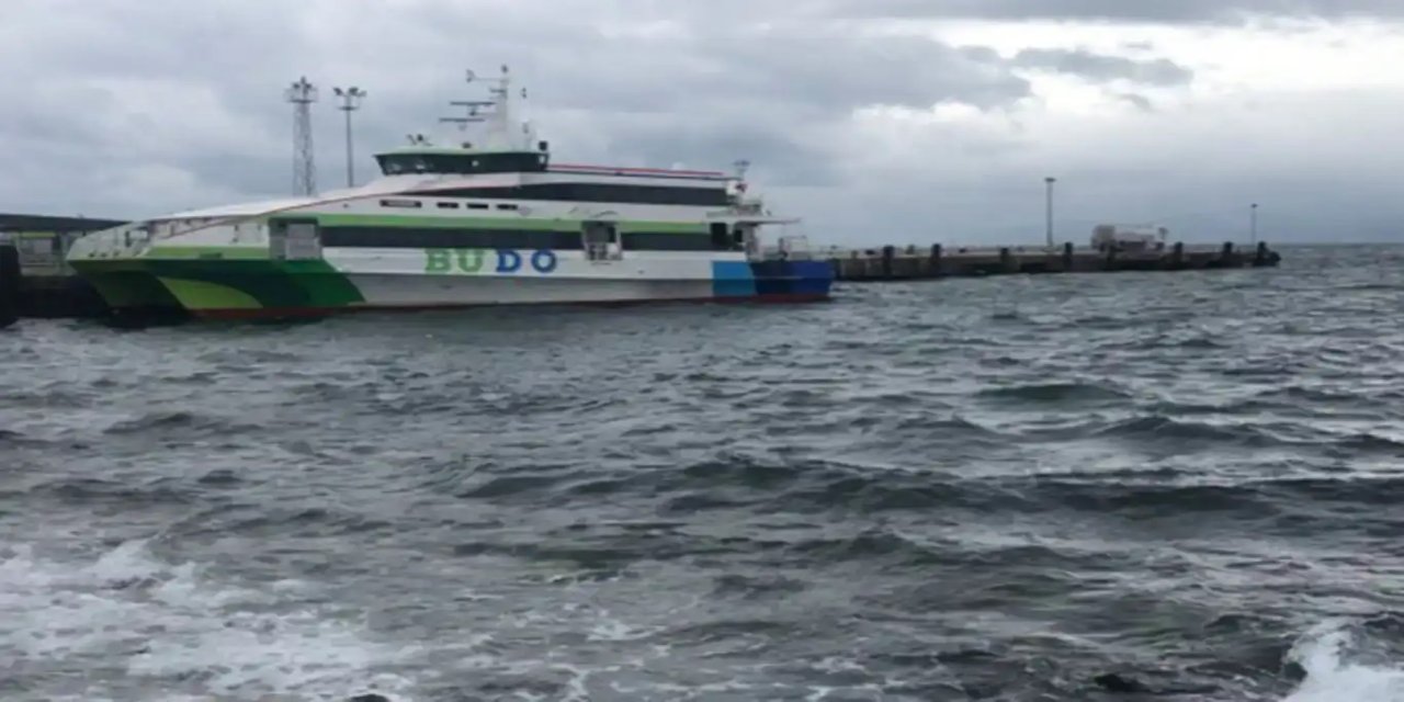 Fırtına deniz ulaşımını vurdu: İDO ve BUDO'da çok sayıda sefer iptal