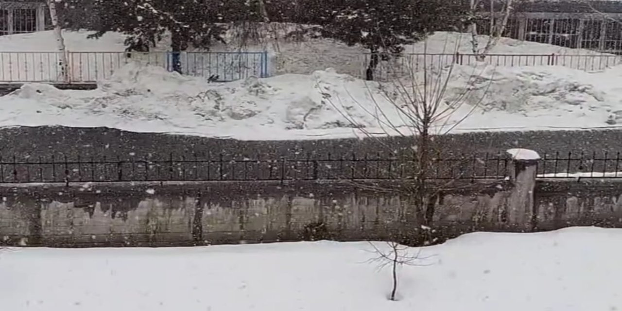Karlıova beyaza büründü