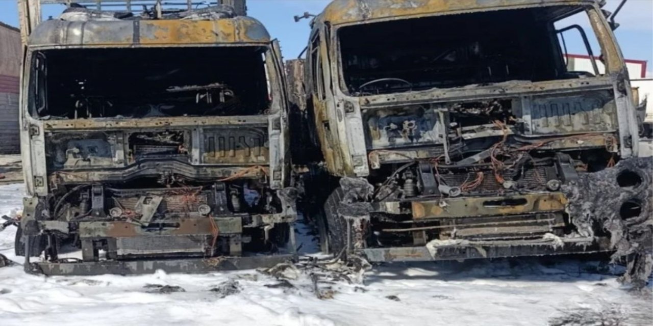 Mersin’de park halindeki tır alev alev yandı