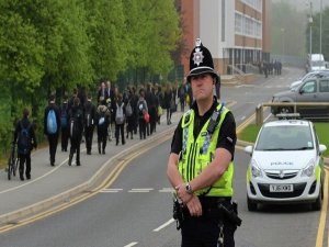 İngiltere polisi de ‘tükürük başlığı’ uygulamasına geçiyor