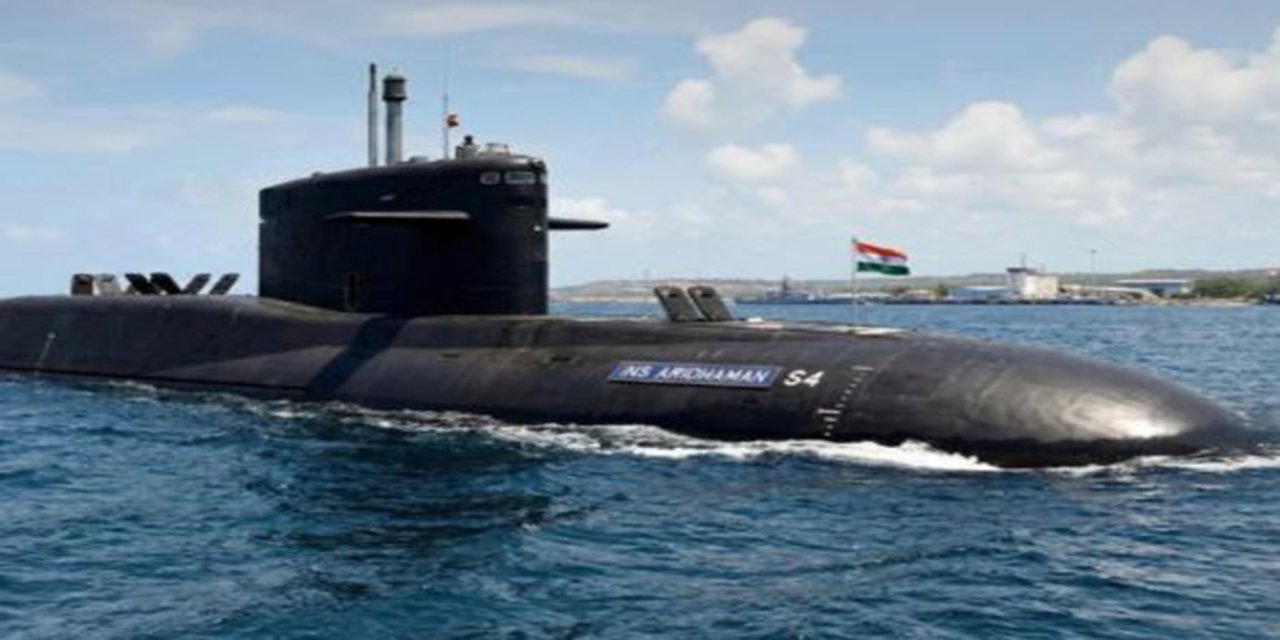 Hindistan yeni nükleer denizaltısı INS Aridhaman'ı suya indirdi