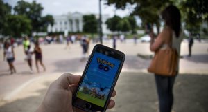 İbadethaneye giren Pokemonlar Hindistan'ı karıştırdı