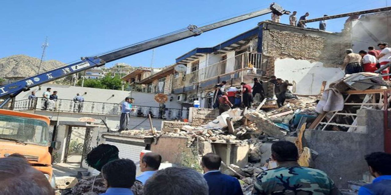 İran Eğitim Bakanlığı: 245 öğrenci ve 58 öğretmen şehit