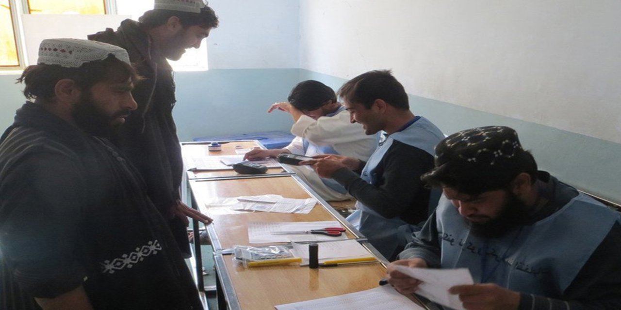 Afganistan’da resmi belgelerde yabancı kelime dönemi kapanıyor