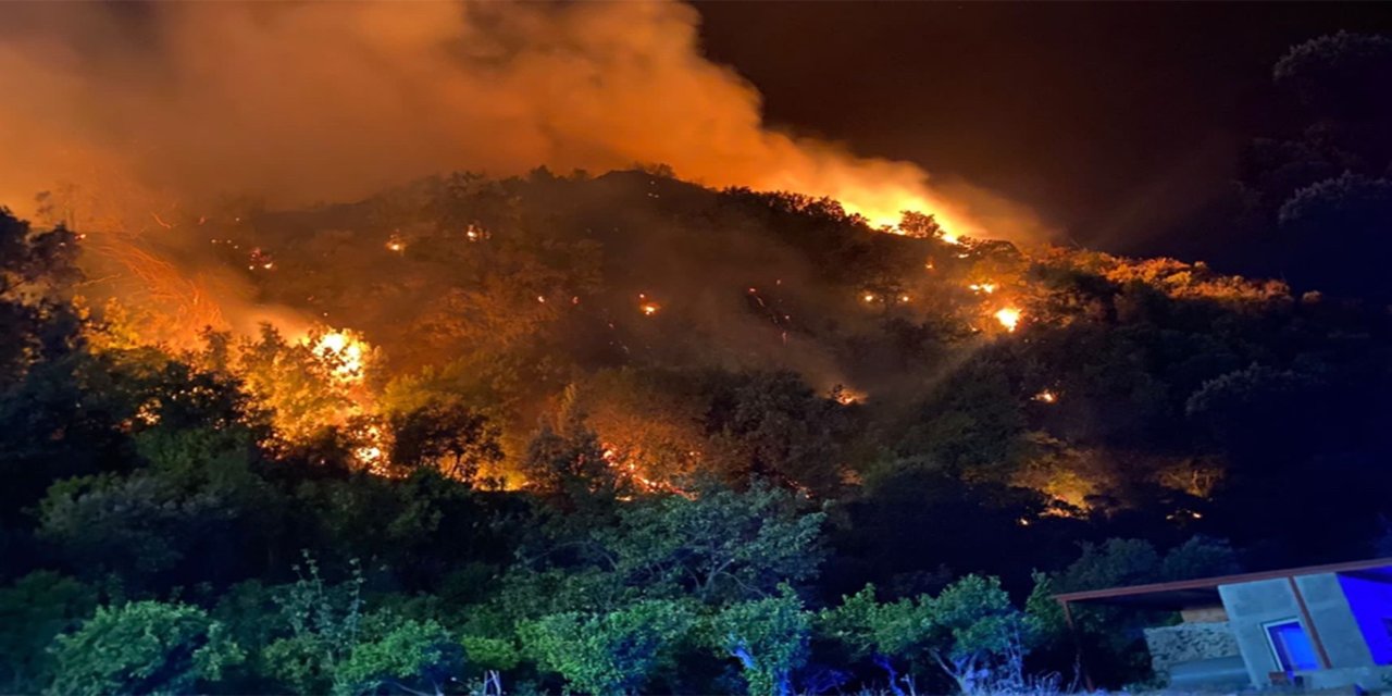 İtalya Varese’de orman yangını ile mücadele sürüyor