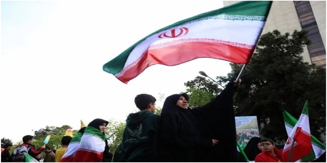 Ateşkes sonrası Tahran’da sokaklarında zafer hareketliliği