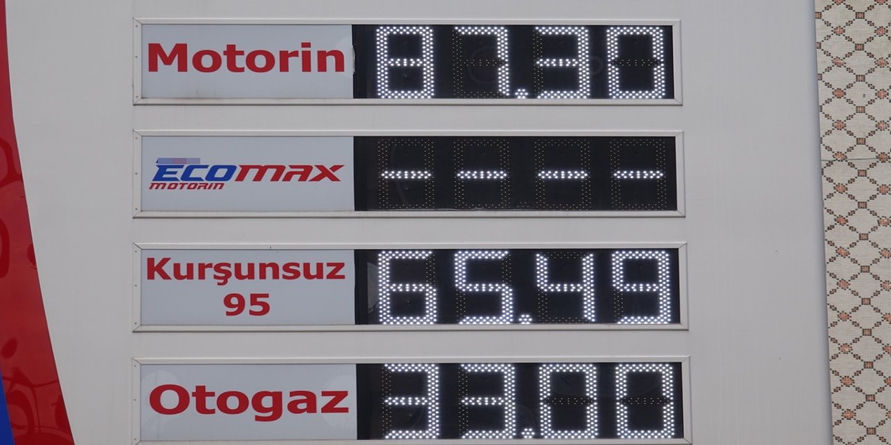 Akaryakıt fiyatları savaşla yükseldi, ateşkes indirimi umut oldu
