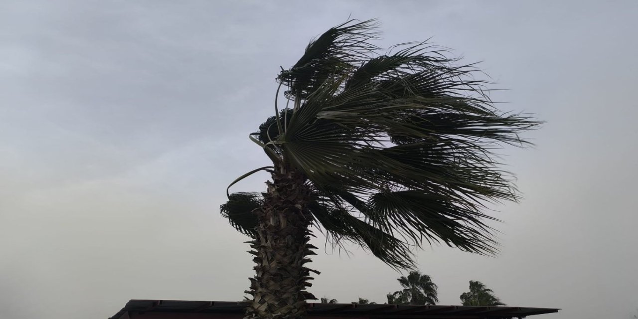 Mersin açıklarında fırtına uyarısı