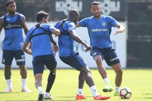 Fenerbahçe Bursaspor'a çok ciddi hazırlanıyor