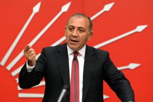 CHP'li Tekin: Bir tek resim paylaşın, Taksim'de kendimi asarım