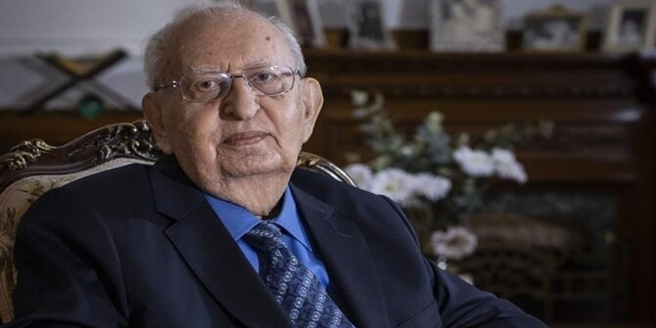 Hüsamettin Cindoruk 93 yaşında öldü