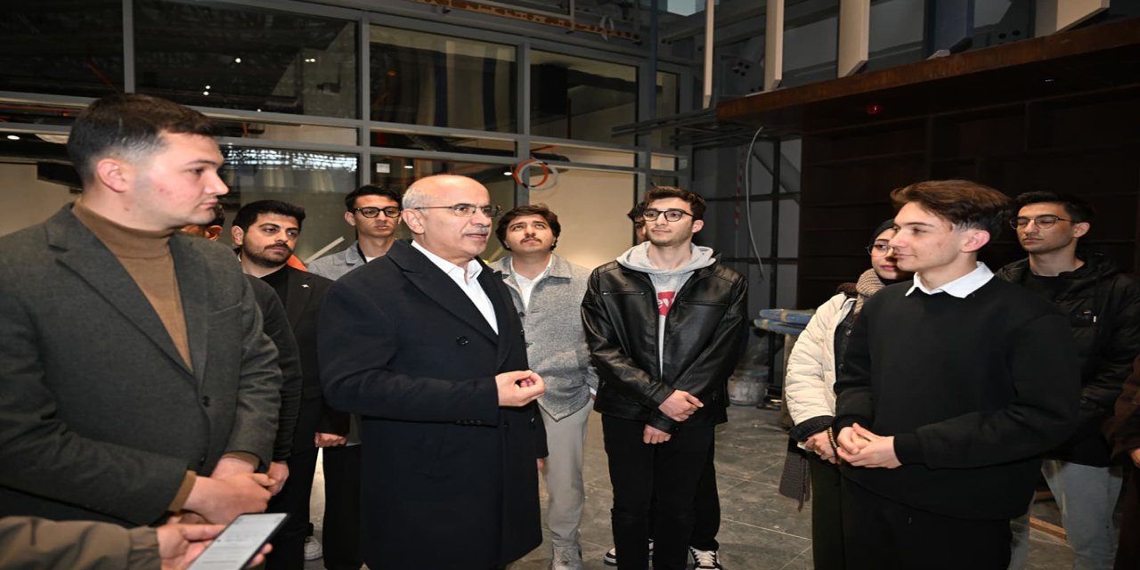 Büyükşehir Belediye Başkanı Er: Merkez kütüphane 7/24 açık olacak