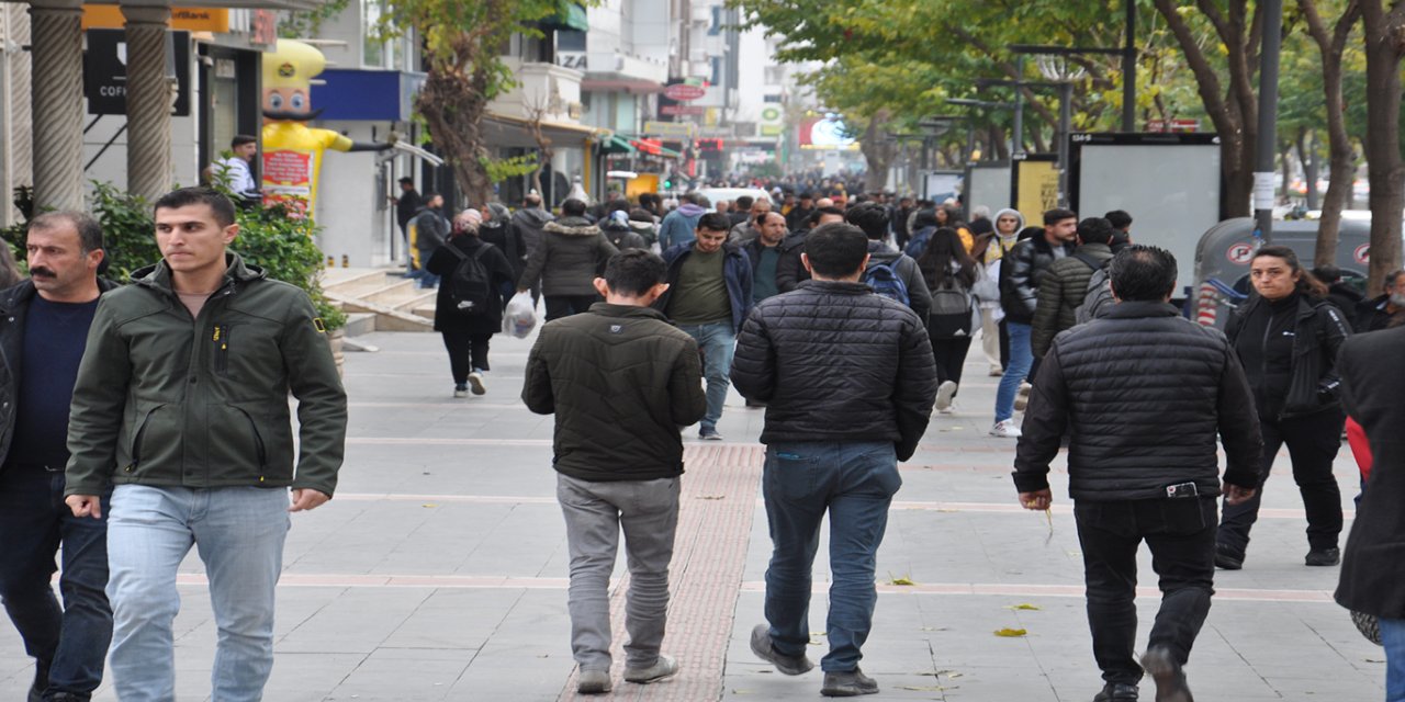 Toplumlar da çaresizliği öğreniyor!