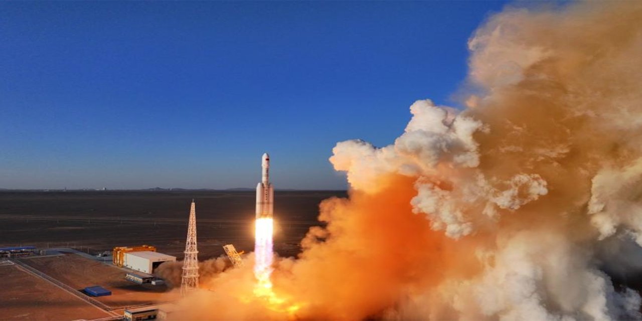 Çin'de Licien-1 roketiyle 8 uydu yörüngeye gönderildi