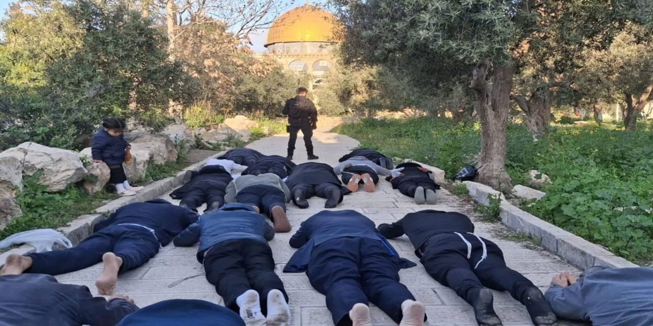 Aksa'da provokasyon: Yahudilerden baskın ve Talmudik ayin