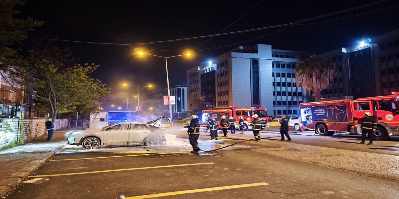 Şanlıurfa'da elektrikli araç yangını korkuttu