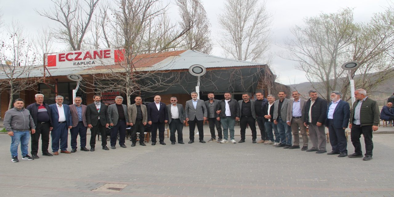 HÜDA PAR heyeti Ilıcalar’da muhtarlarla bir araya geldi