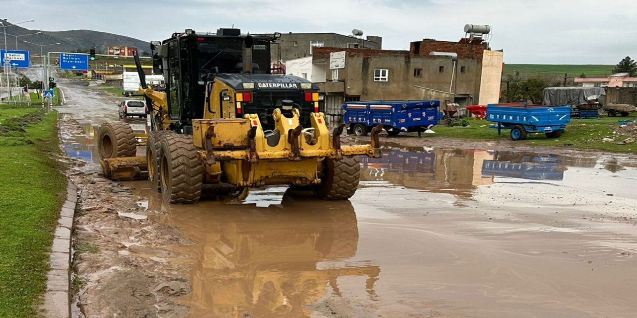 Aşırı yağışlar Siirt'te heyelan ve sele yol açtı