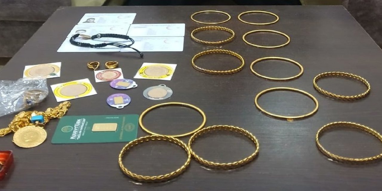 Diyarbakır'da otobüste unutulan altın dolu çanta sahibine teslim edildi