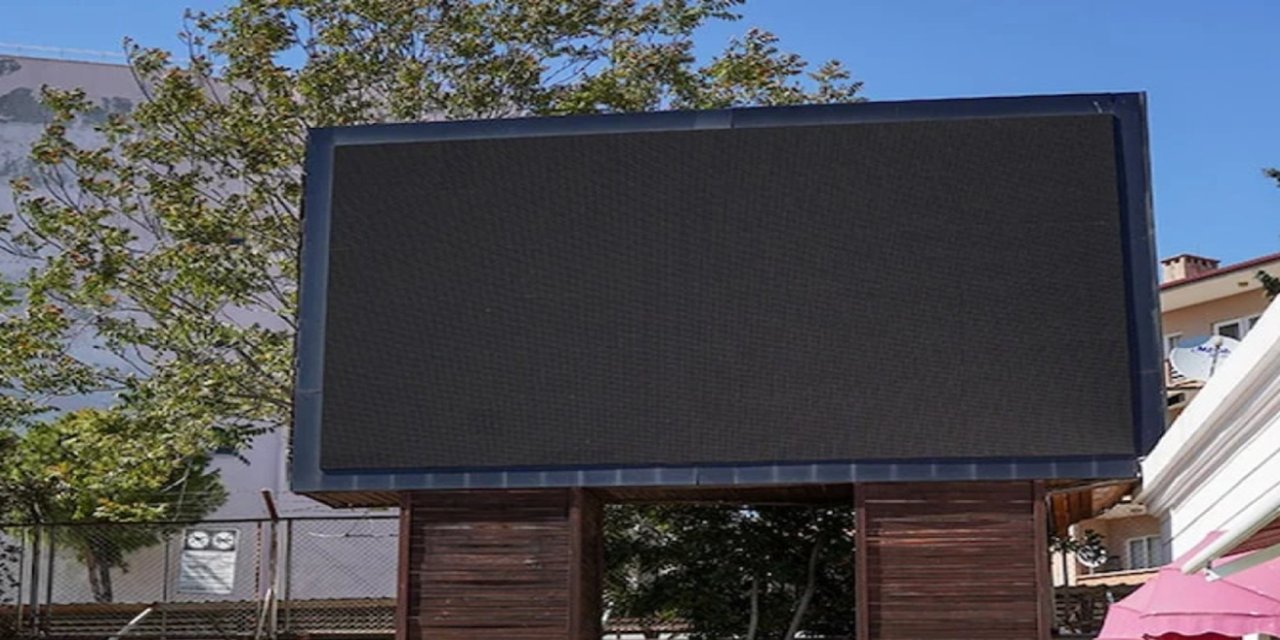 Antalya’da reklam panosunda ceset bulundu